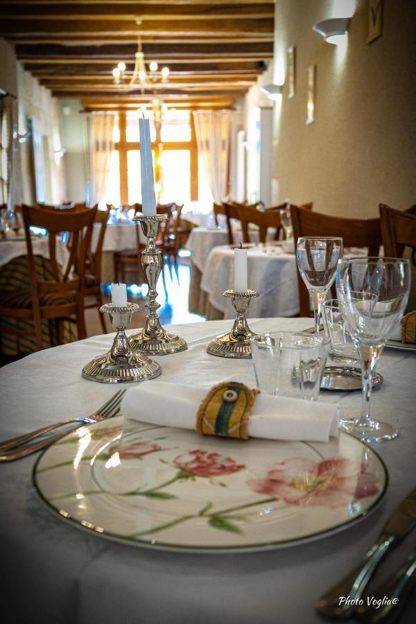 Logis Auberge Le Colombien - Hotel Et Restaurant فيلاندري المظهر الخارجي الصورة
