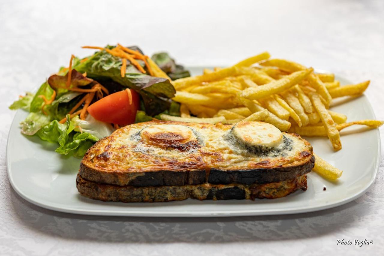 Logis Auberge Le Colombien - Hotel Et Restaurant فيلاندري المظهر الخارجي الصورة