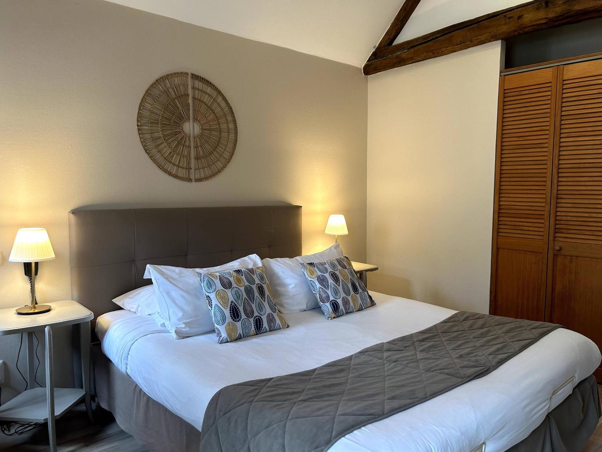 Logis Auberge Le Colombien - Hotel Et Restaurant فيلاندري المظهر الخارجي الصورة