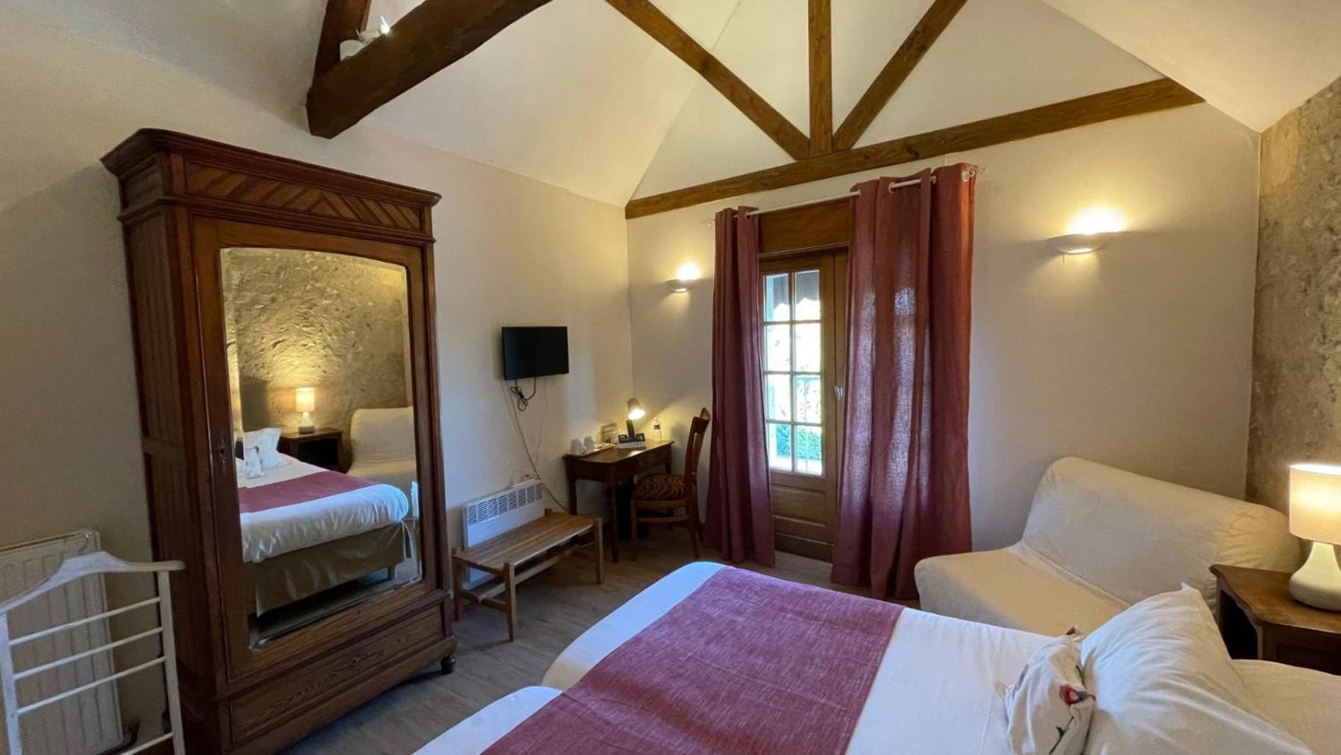 Logis Auberge Le Colombien - Hotel Et Restaurant فيلاندري المظهر الخارجي الصورة