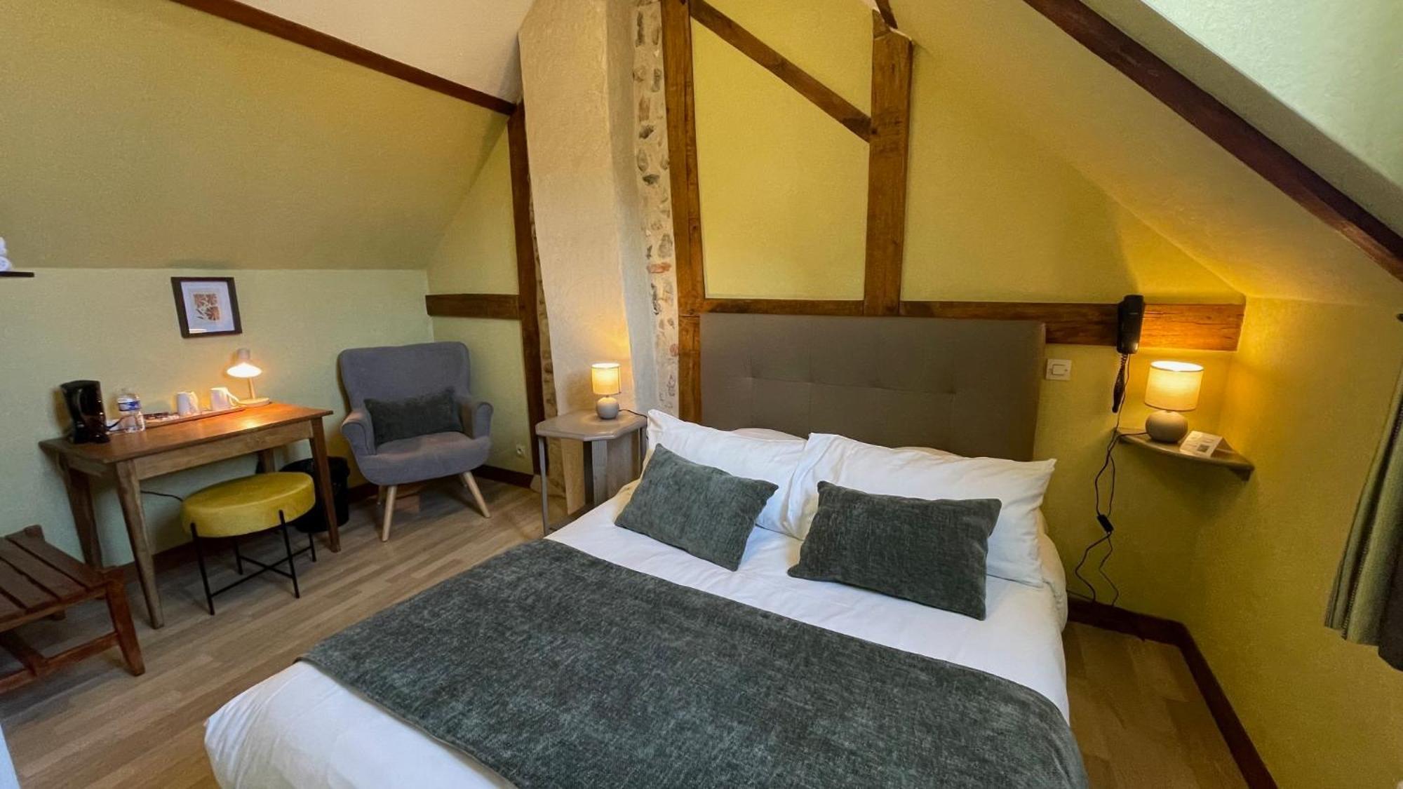 Logis Auberge Le Colombien - Hotel Et Restaurant فيلاندري المظهر الخارجي الصورة
