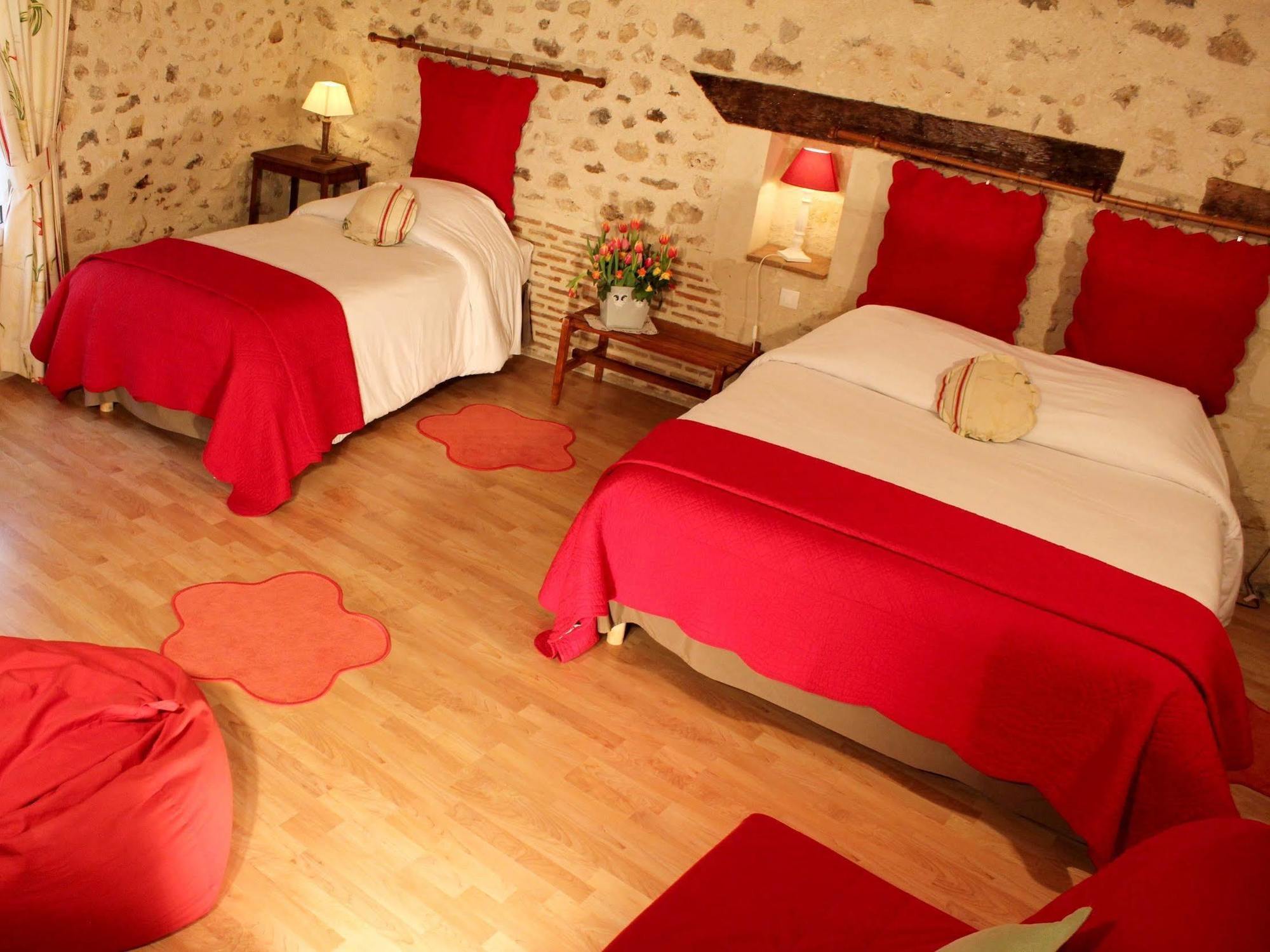 Logis Auberge Le Colombien - Hotel Et Restaurant فيلاندري المظهر الخارجي الصورة